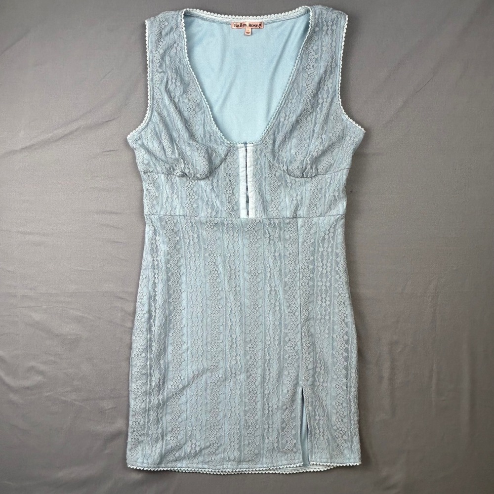 Bailey Rose Light Blue Lace Mini Dress V-Neck Hook & Eye Slit Size L - Picture 2 of 12